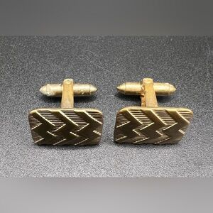 Vintage Chevron Patterned Gold Tone Cufflinks